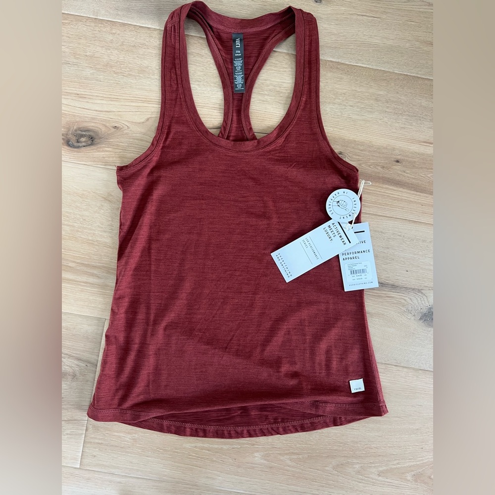 Vuori Lux Performance Tank